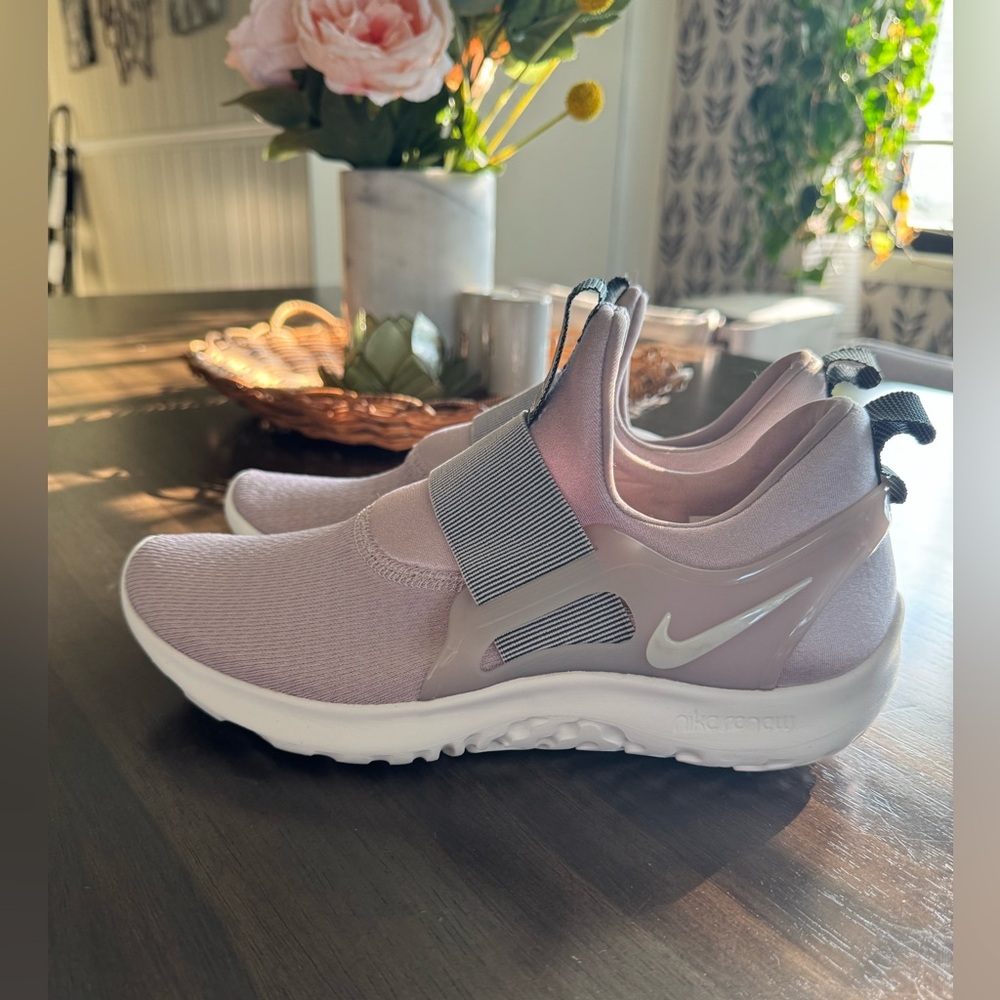 Women’s Nike Renew Run Freedom Shoes